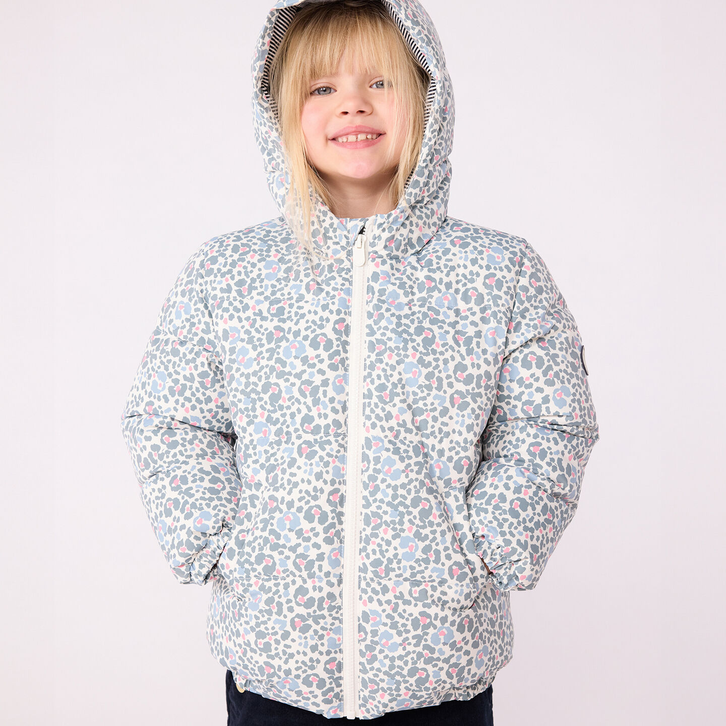 <p class="text-component">M&auml;ntel & Jacken</p>