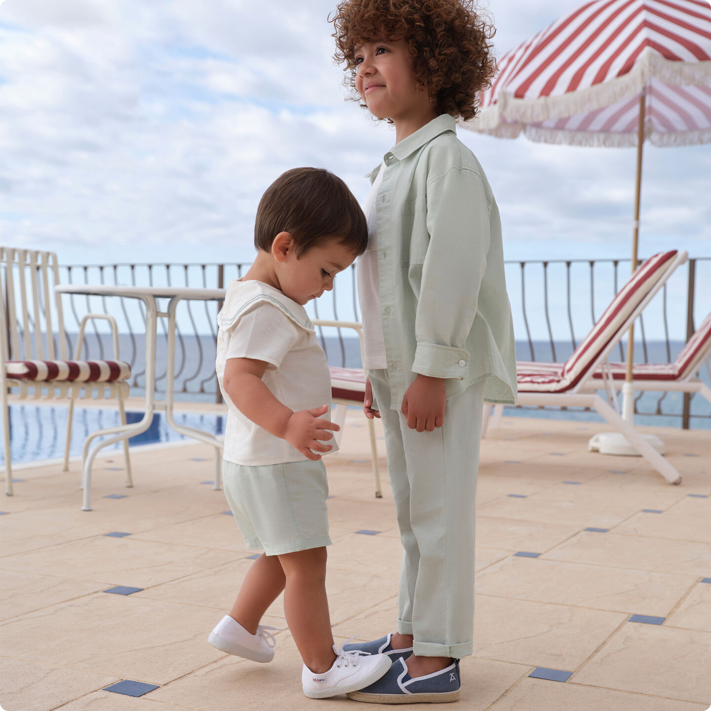 <p class="text-component">Festliche Kleidung f&uuml;r Jungen</p>