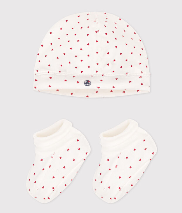 Set mit M&uuml;tzchen und Babyschuhen mit Herzmotiv vielfarbig