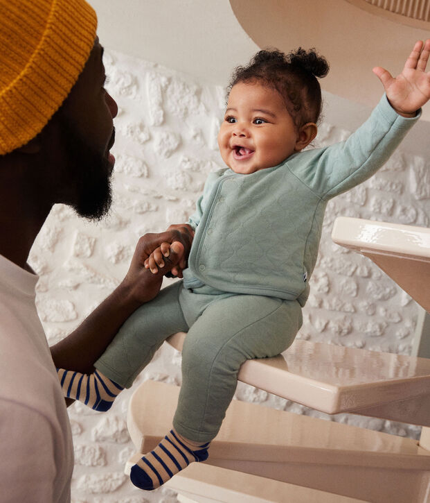 Baby-Set aus gestepptem Doppeljersey gr&uuml;n