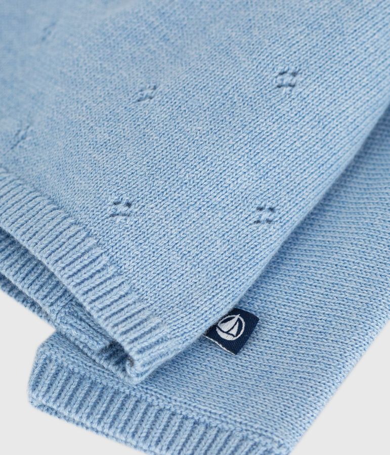 Baby-Wickeljacke aus Woll- und Baumwollstrick mit Lochstickerei blau FLO