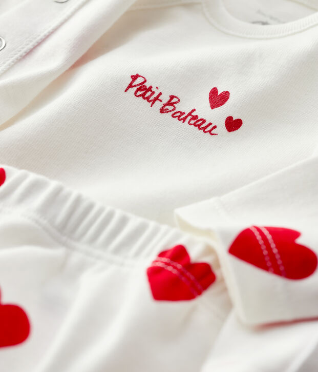 Dreiteiliges Baby-Set aus Bio-Baumwolle mit rotem Herzmuster weiss/rot