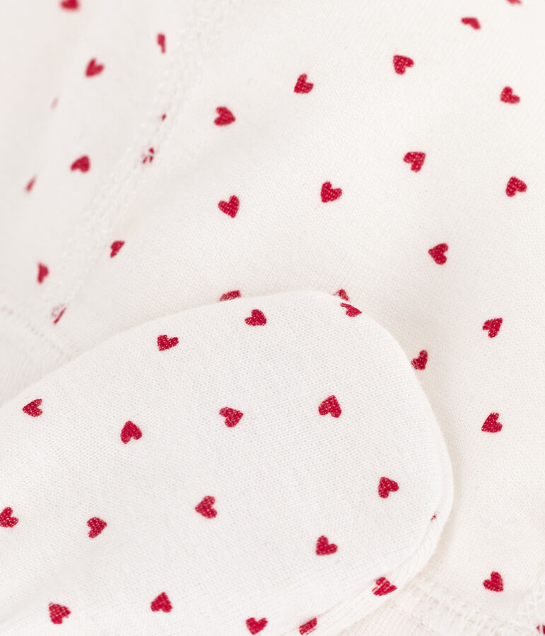 Baby-M&uuml;tzchen und -F&auml;ustlinge aus Baumwolle mit Herzmotiv vielfarbig