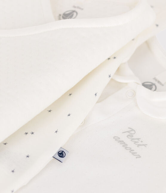 Erstausstattungskoffer mit warmer Babykleidung variante 1