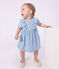 Kurzärmeliges Baby-Kleid aus Chambray mit Herz-Stickereien blau BLEU CLAIR