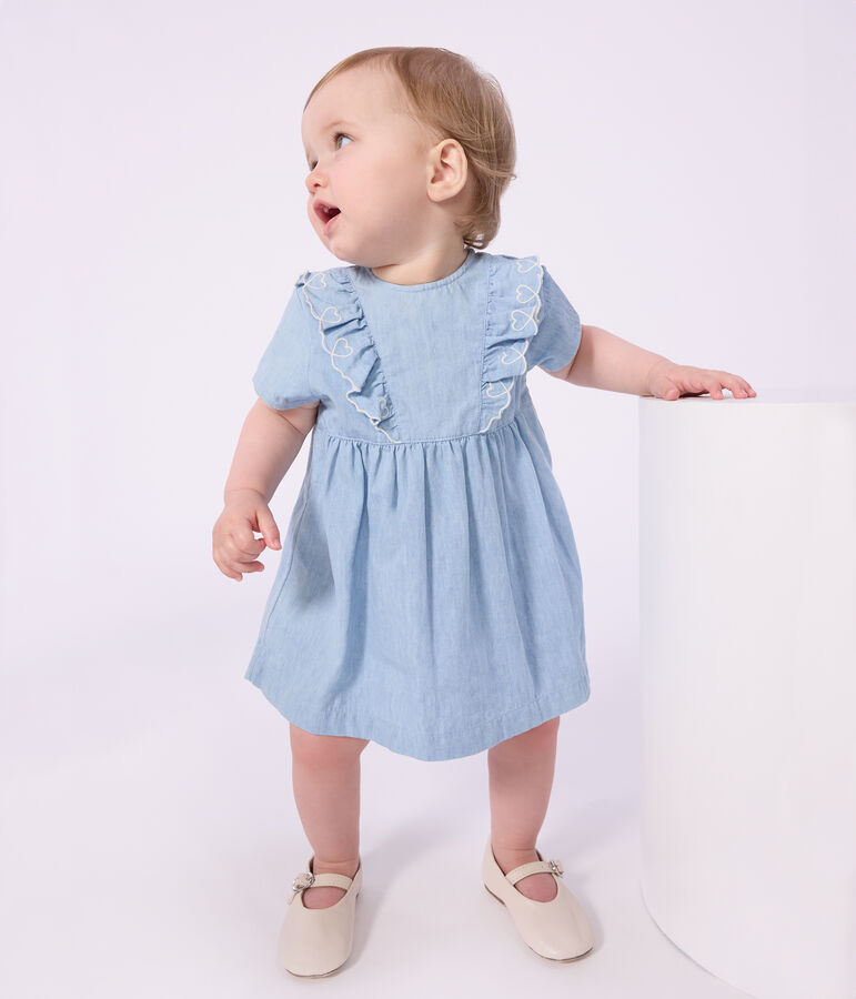 Kurz&auml;rmeliges Baby-Kleid aus Chambray mit Herz-Stickereien blau