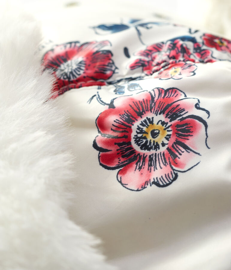 Wasserdichte Baby-Fellm&uuml;tze. weiss/vielfarbig