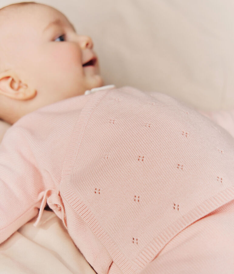 Baby-Wickeljacke aus Woll- und Baumwollstrick mit Lochmuster rosa