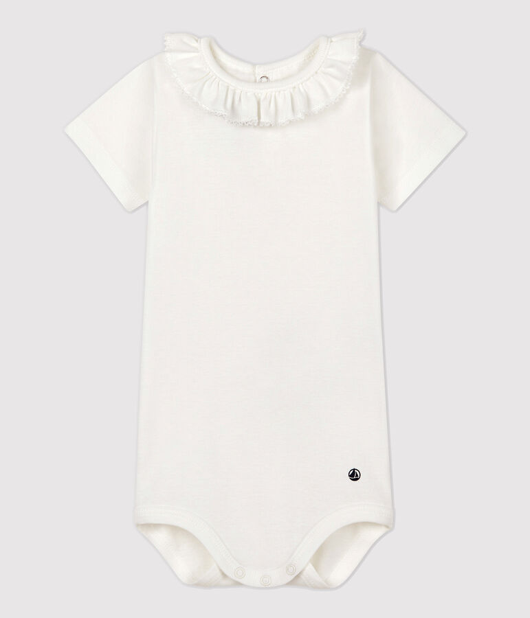 Kurz&auml;rmeliger Baby-Body mit Halskrause weiss