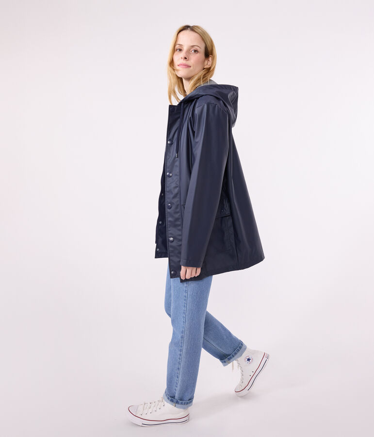 Regenjacke aus recyceltem Material und Bio-Baumwolle blau