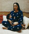 Still-Pyjama Tajinebanane × Petit Bateau blau MEDIEVAL/weiss MULTICO