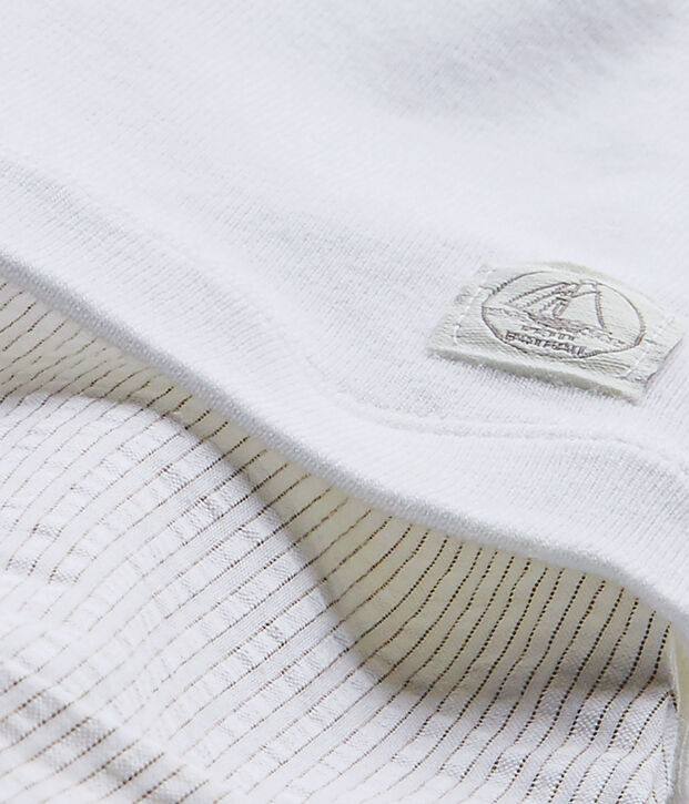 Kurzer Baby-Jungen-Einteiler im Materialmix weiss/beige