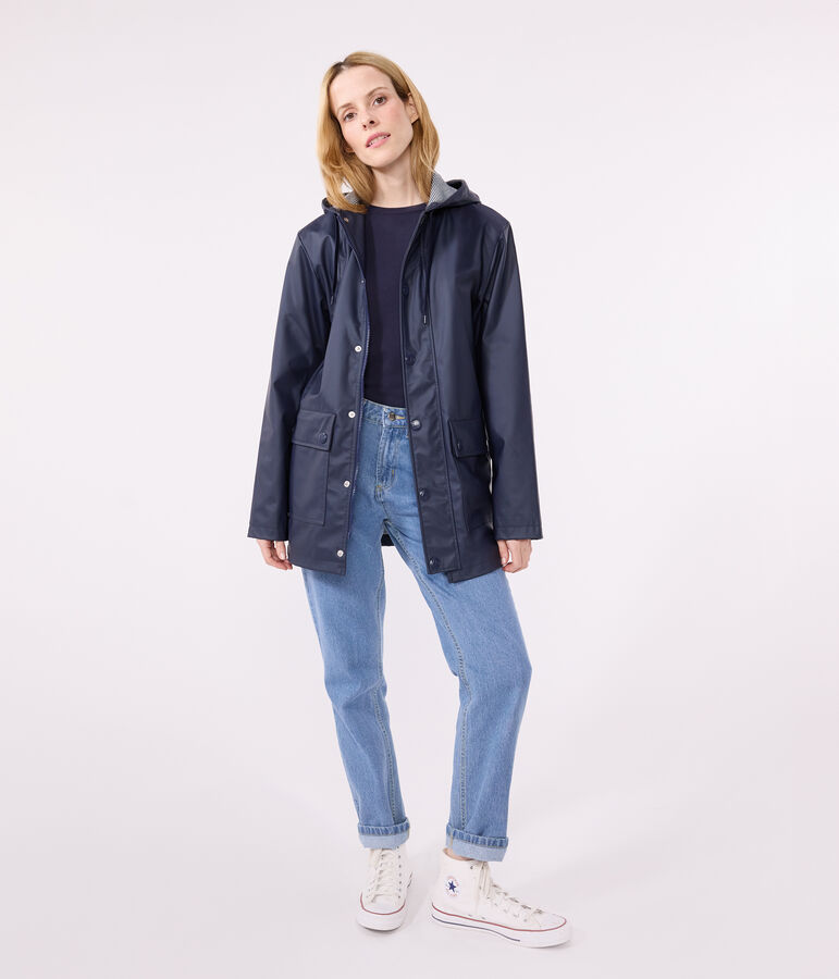 Regenjacke aus recyceltem Material und Bio-Baumwolle blau