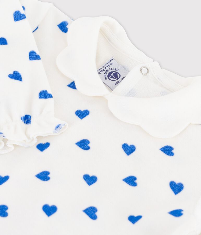 Baby-Strampler aus Nicki mit kleinen blauen Herzen weiss MARSHMALLOW/blau BRASIER