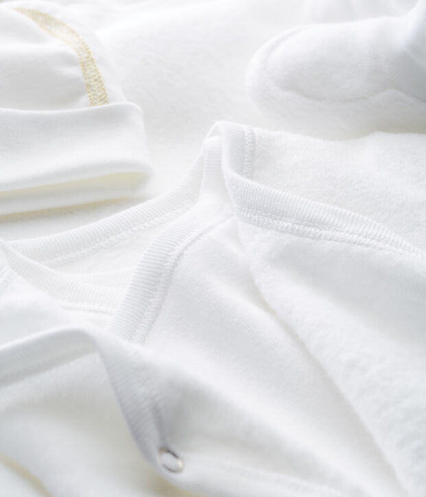 Set mit Geburtsgeschenken aus Frottee vielfarbig