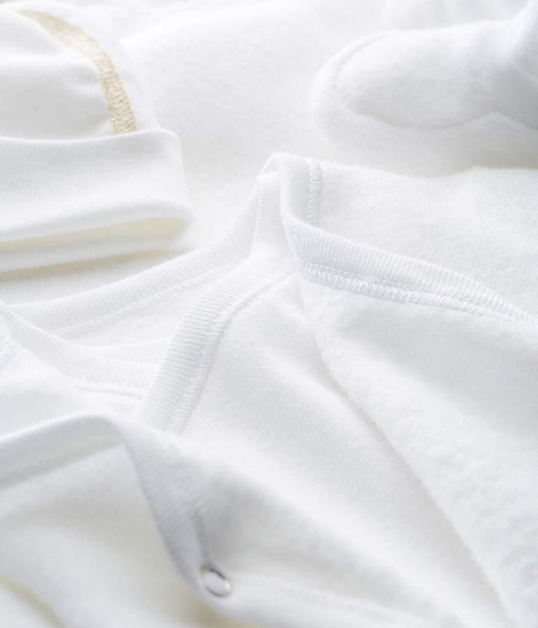 Set mit Geburtsgeschenken aus Frottee vielfarbig