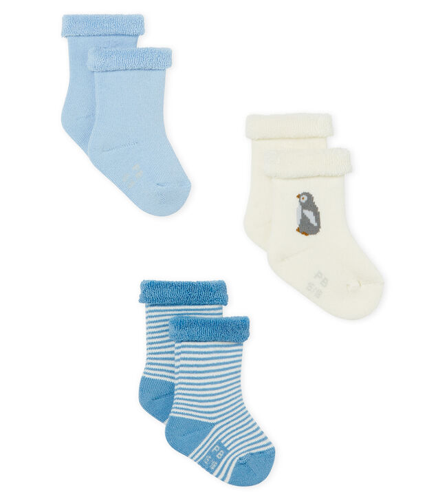 Set mit drei Paar kuschelig weichen, bequemen Frottee-Socken. vielfarbig
