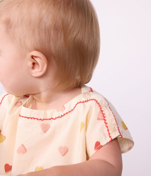 Kurz&auml;rmeliges Babykleid aus Baumwolle mit Herzmotiv naturfarben/vielfarbig