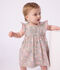 Kurz&auml;rmeliges Babykleid aus Baumwolle und dazu passender Bloomer mit Blumenmuster blau/vielfarbig