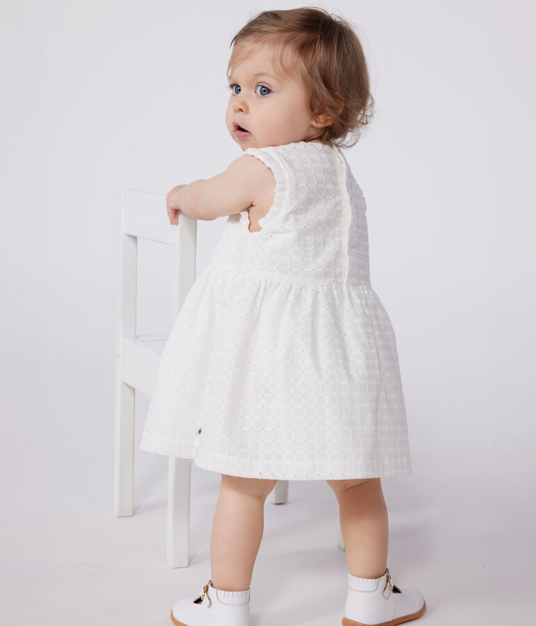 &Auml;rmelloses wei&szlig;es Baby-Kleid aus Baumwolle mit Lochspitze weiss