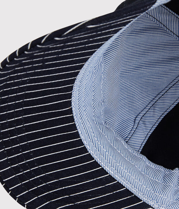 Baby-Schirmm&uuml;tze mit Applikation aus Boucl&eacute; Jungen blau/weiss