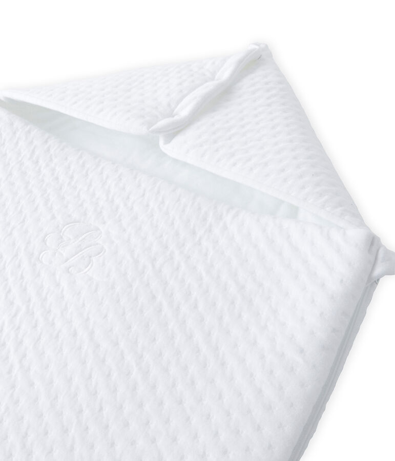 Gestepptes Engelnest aus gedoppeltem Jersey f&uuml;r Babys weiss