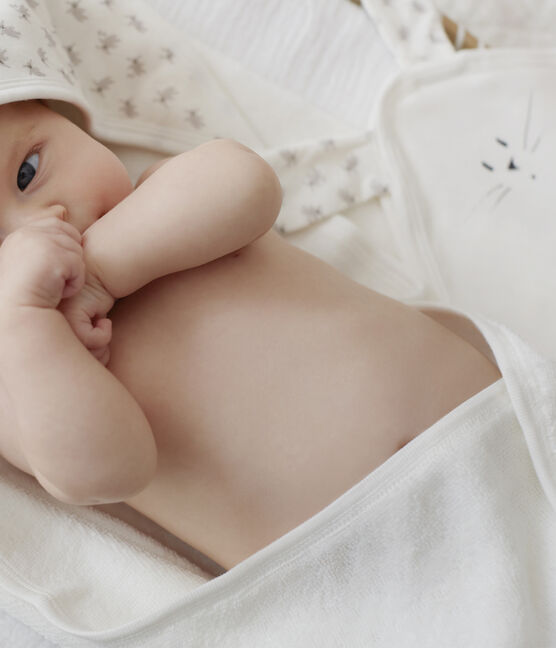Box mit Badetuch und Baby-Kuscheltier aus Frottee und Doppeljersey. weiss MARSHMALLOW/weiss MULTICO