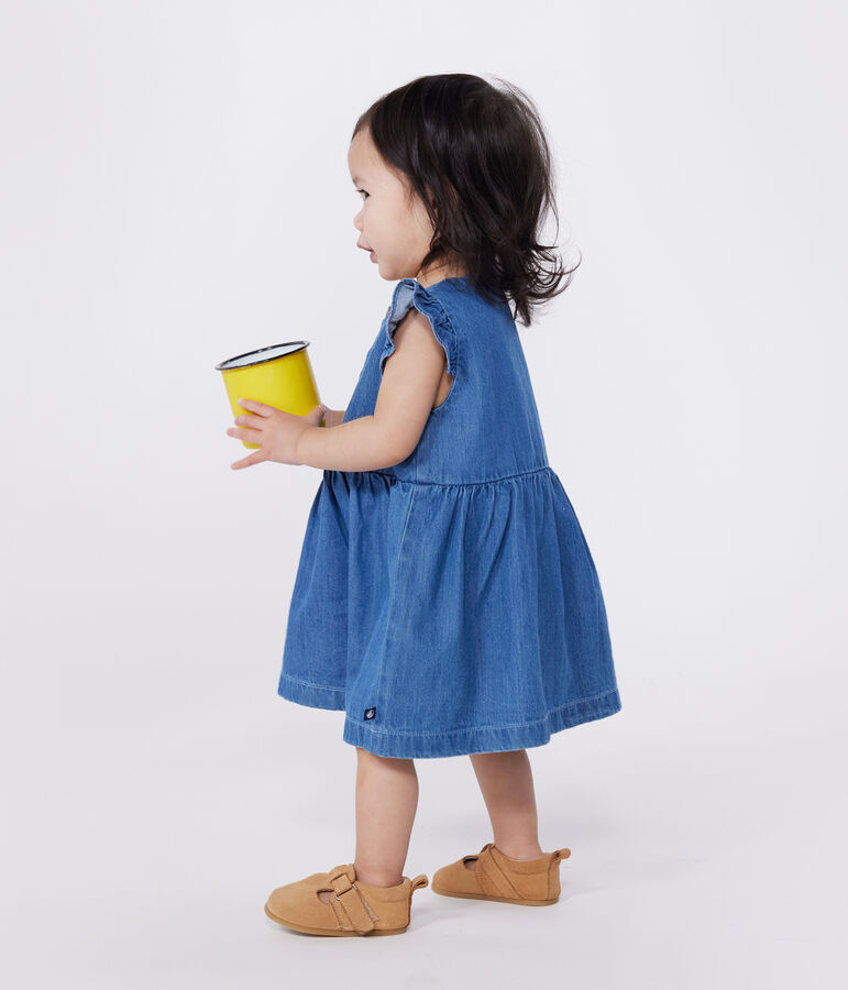 &Auml;rmelloses Baby-Kleid aus leichtem Jeansstoff blau DENIM CLAIR