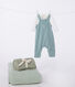 Newborn-Set Latzhose und bestickter Body aus Baumwolle