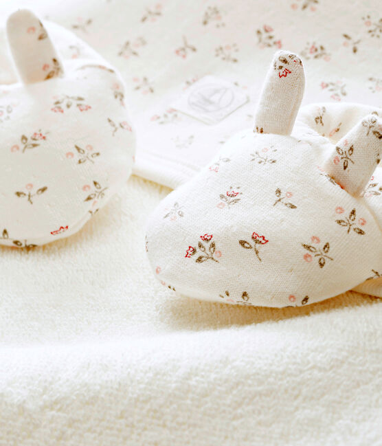 Unisex Baby Badetuch + Schuhe in der Geschenkbox weiss MARSHMALLOW/weiss MULTICO