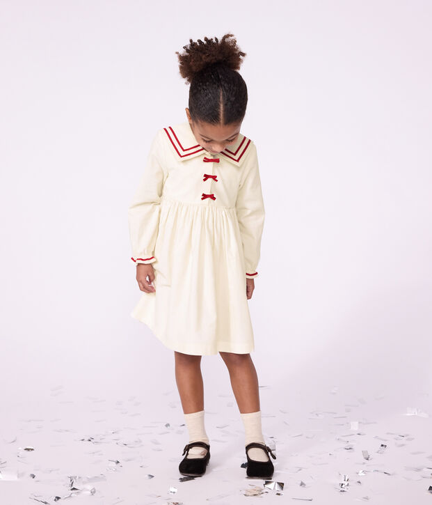 Lang&auml;rmeliges Kinder-Kleid aus einfarbigem Feincord. MILK
