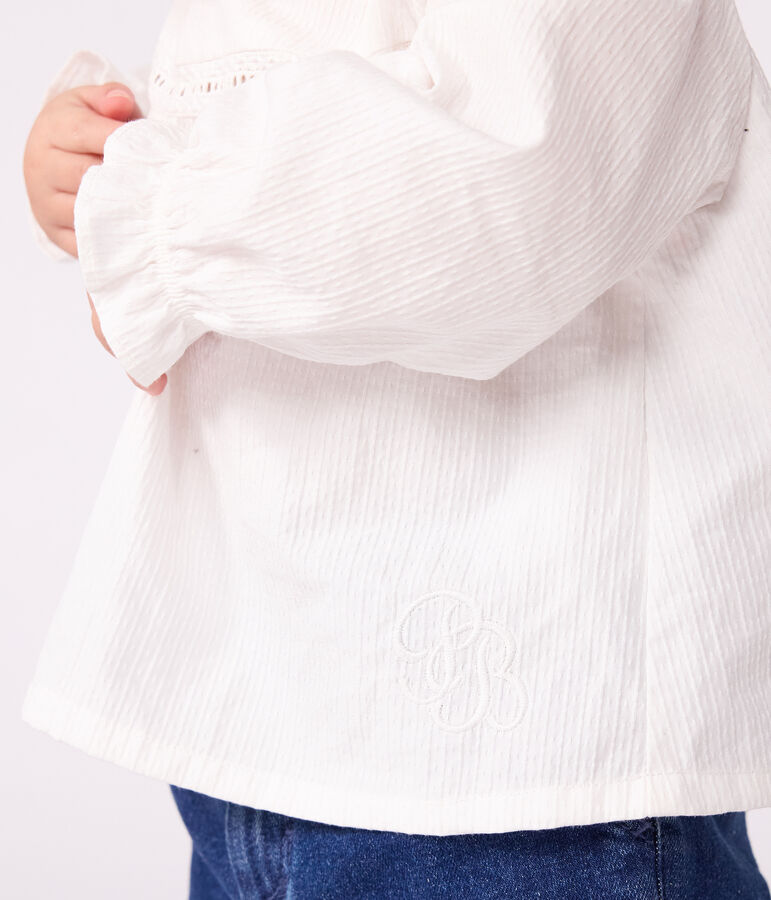 Lang&auml;rmelige Baby-Bluse aus Baumwoll-Popeline mit Kragen und Stickereien weiss
