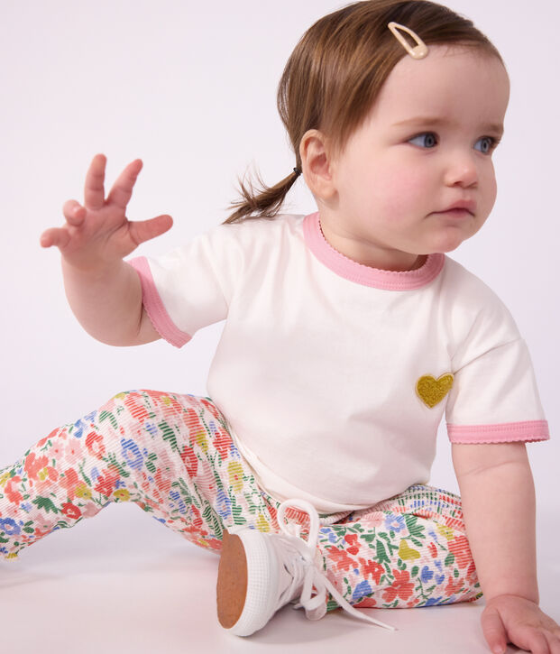 Kurz&auml;rmeliges Baby-T-Shirt aus einfarbiger Baumwolle mit Herzaufn&auml;her weiss