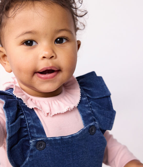 Langbeinige Baby-Latzhose mit Volants aus Jeansstoff mit Elastan.  blau DENIM MOYEN