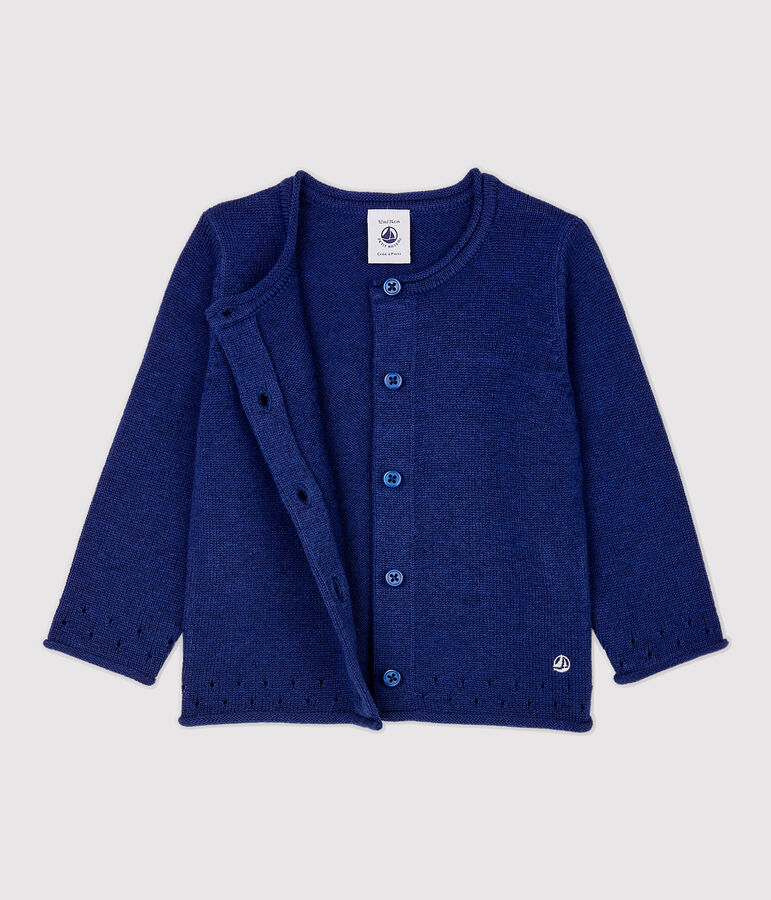 Baby-Cardigan aus Strickmaterial. blau