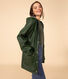 Regenjacke aus recyceltem Material und Bio-Baumwolle
