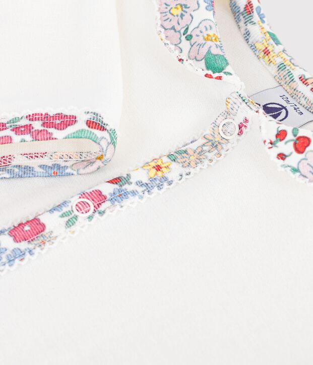Strampler aus einfarbigem Nicki mit Blumenmotiv weiss