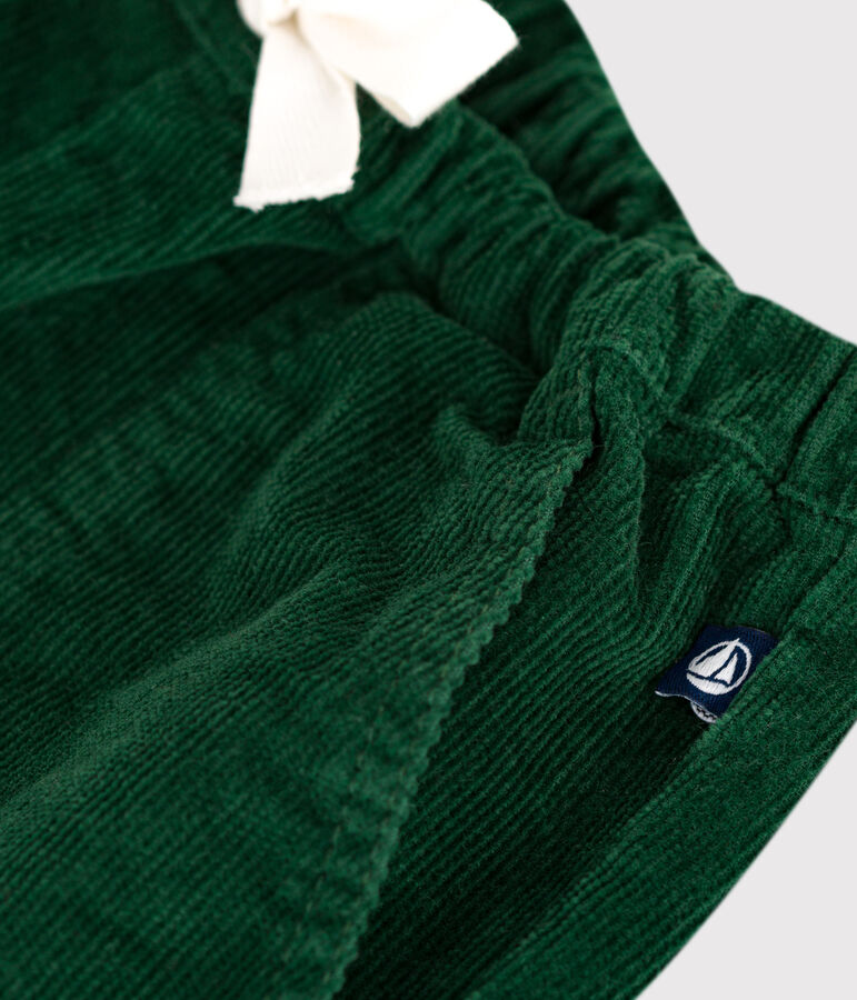 Baby-Hose aus einfarbigem Fein-Cord gr&uuml;n