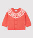 Baby-Cardigan aus 100 % Wolle.