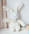 Baby-Kuschelhäschen mit einer eingebauten Spieluhr aus Sherpa weiss MARSHMALLOW