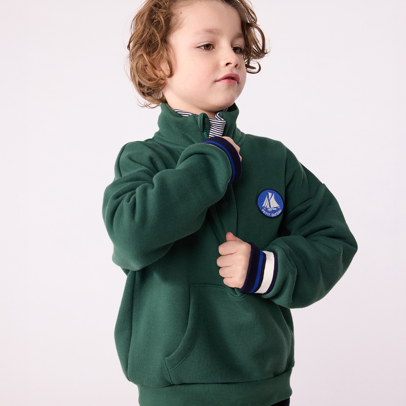 Pullovers & Sweatshirts