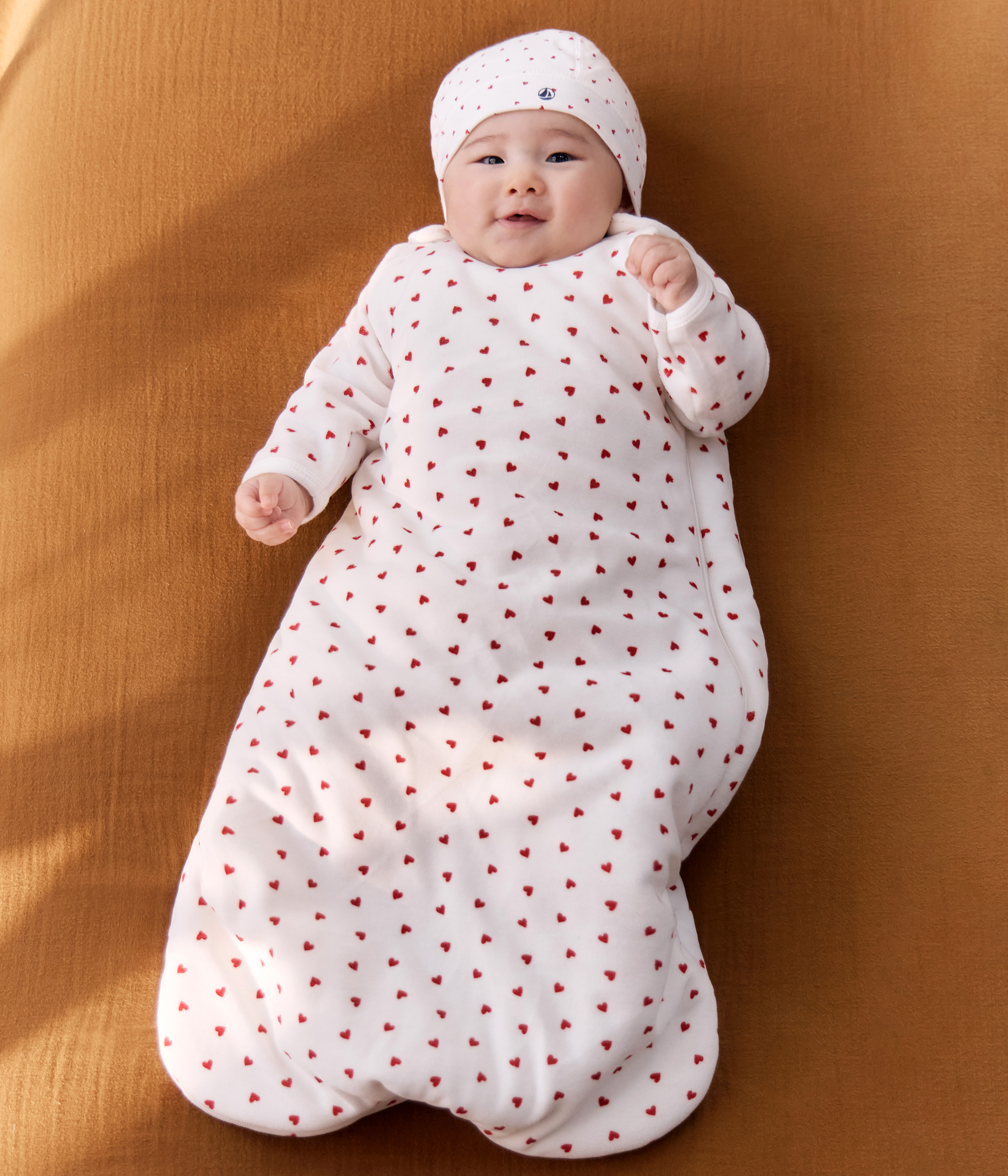 Baby-Schlafsack aus Nicki mit Herzmotiv TOG-Wert 3 MARSHMALLOW/TERKUIT  A0E1401010 | Petit Bateau